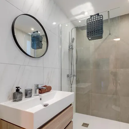 Modern Gem Steps To Valletta Ferry Apartment