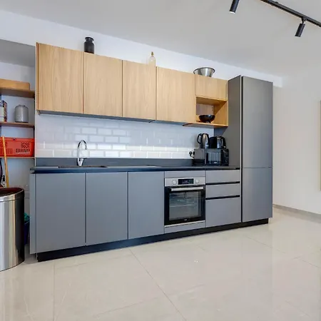 Apartment Modern Gem Steps To Valletta Ferry Sliema