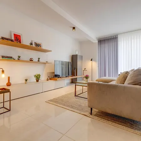 Modern Gem Steps To Valletta Ferry Apartment *
