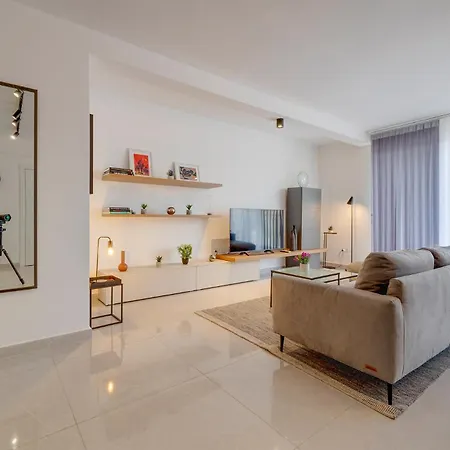Modern Gem Steps To Valletta Ferry Apartment *