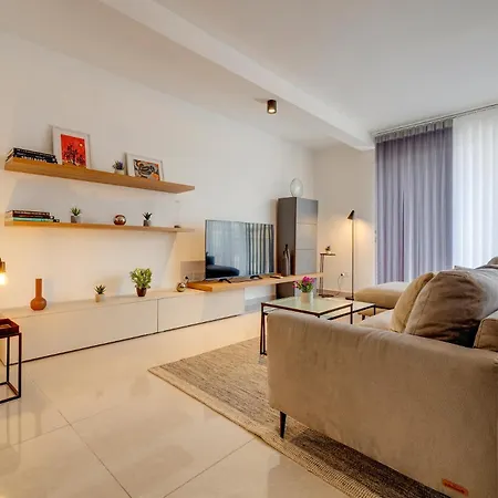 Modern Gem Steps To Valletta Ferry Apartament Sliema