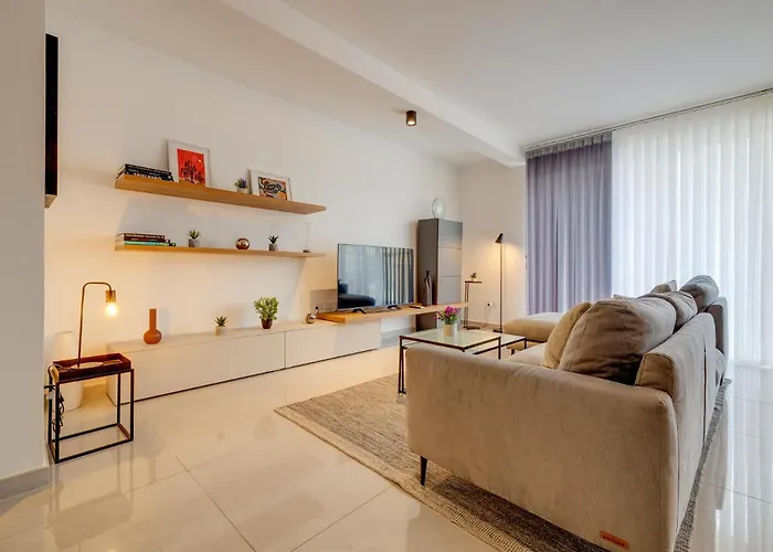 Modern Gem Steps To Valletta Ferry By Buena Vista شقة سليمة